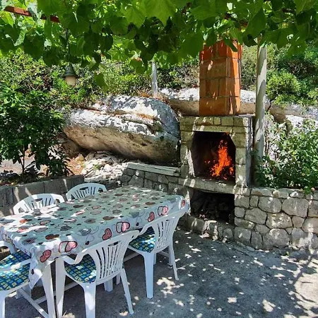 Guest house Maruska Sobra